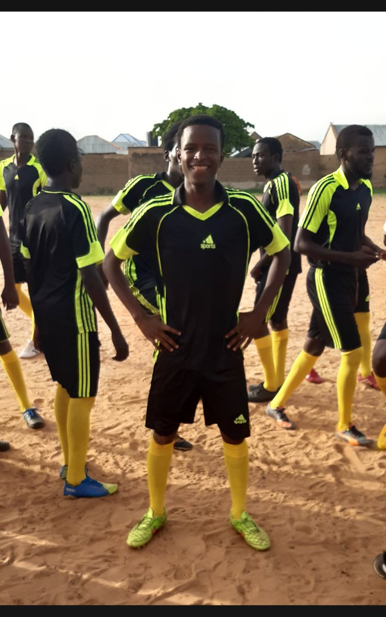 fc_tzz's tweet photo. Farewell @skeeper14_liman as you retired from professional football
@fc_tzz wishes you nothing but best of luck https://t.co/qO1vS2imOG