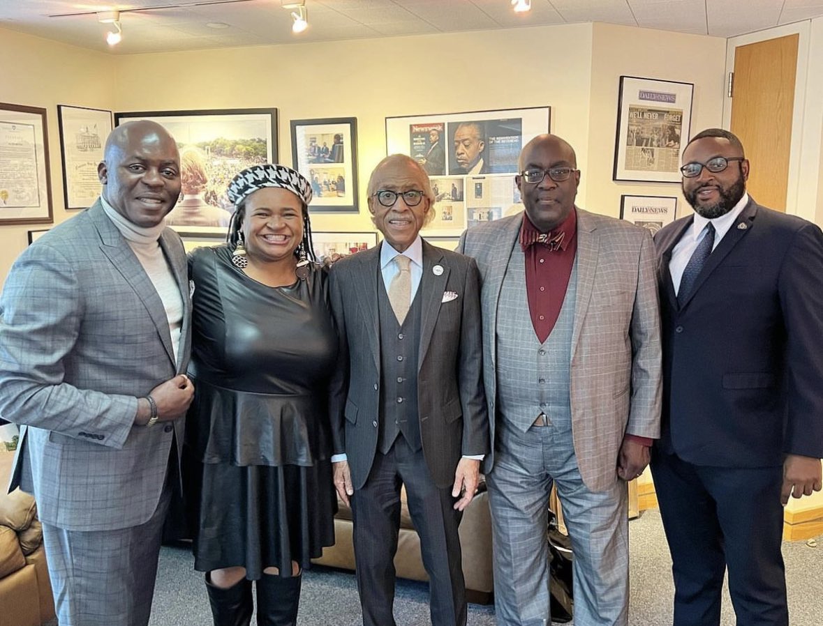 TheRevAl's tweet image. I had a great meeting w/ Charles Anchang (the CEO of The Immigrant Magazine Inc), Pastor Thenbekila Coleman-Smart (the Executive Director of SCLC of Southern California), William Smart (the President of the SCLC of Southern California), and KW Tulloss (the President of BMC LA).