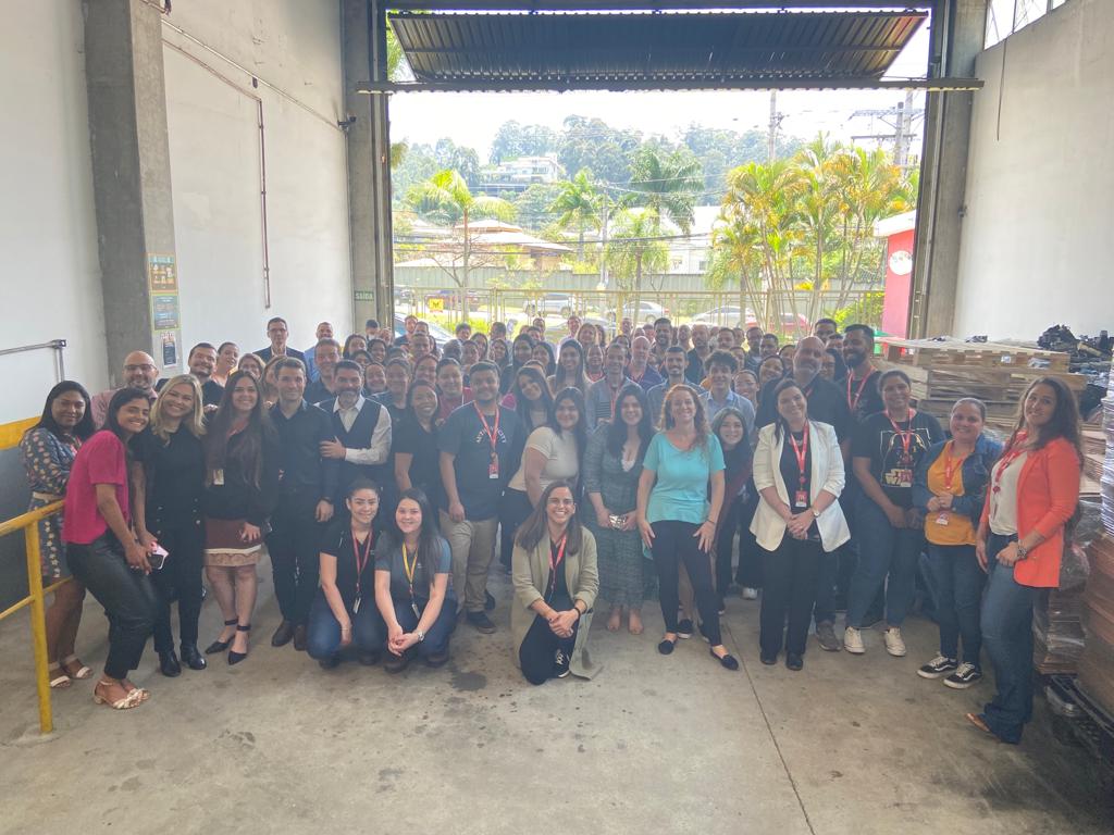 Ricoh_Brasil's tweet photo. Chegamos ao 7º mês consecutivo de meta superada nesse FY22!!

Dessa vez contamos com a presença mais que especial de @LornaHernandez VP de Human Resources da @ricohlatinamerica, para comemorar com nossa equipe e celebrar a dedicação de todas as áreas.

#RicohBrasil #RicohWay https://t.co/InOG8mgB29