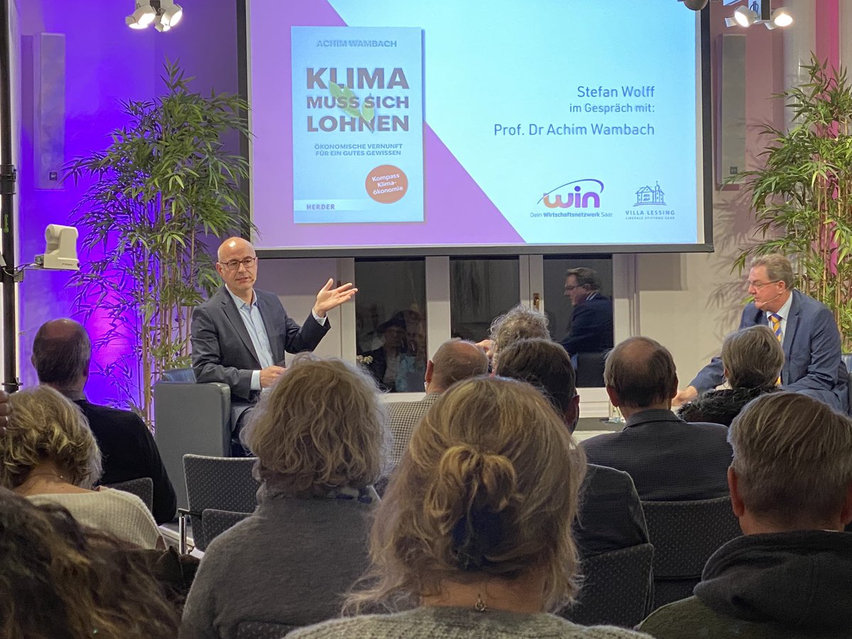 Veranstaltung von win - Dein Wirtschaftsnetzwerk Saar und Villa Lessing - Liberale Stiftung Saar zu aktuellem Thema „Klima muss sich lohnen“. @WolffatBoerse diskutiert mit Armin Wambach vom <a href="/zew/">ZEW</a> Mannheim. <a href="/VillaLessing/">Villa Lessing</a>