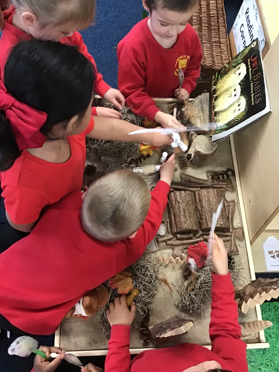 BlakerMrs's tweet photo. This week in reception we have been raising the status of oracy by implementing our discussion guidelines, use of talk partners and developing expressive language through purposeful provision. @NorthManorAcad #EYFS #oracy #communicationandlanguage https://t.co/8hqNitRuGn