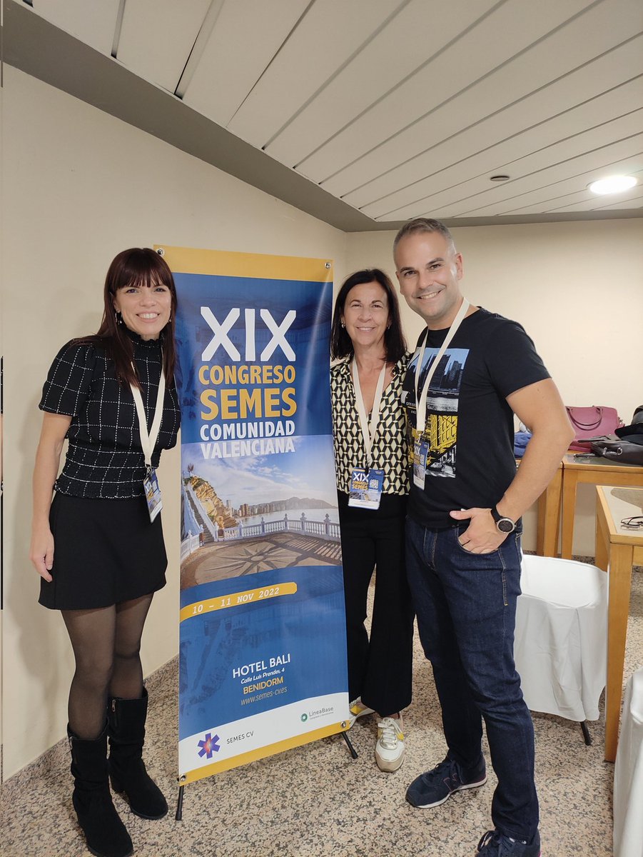 FeliTalens's tweet photo. #semescv22 
Triaje avanzado y taller de acceso venoso ecoguiado. Hospital Lluís Alcanyís team! https://t.co/2DkioImOmk