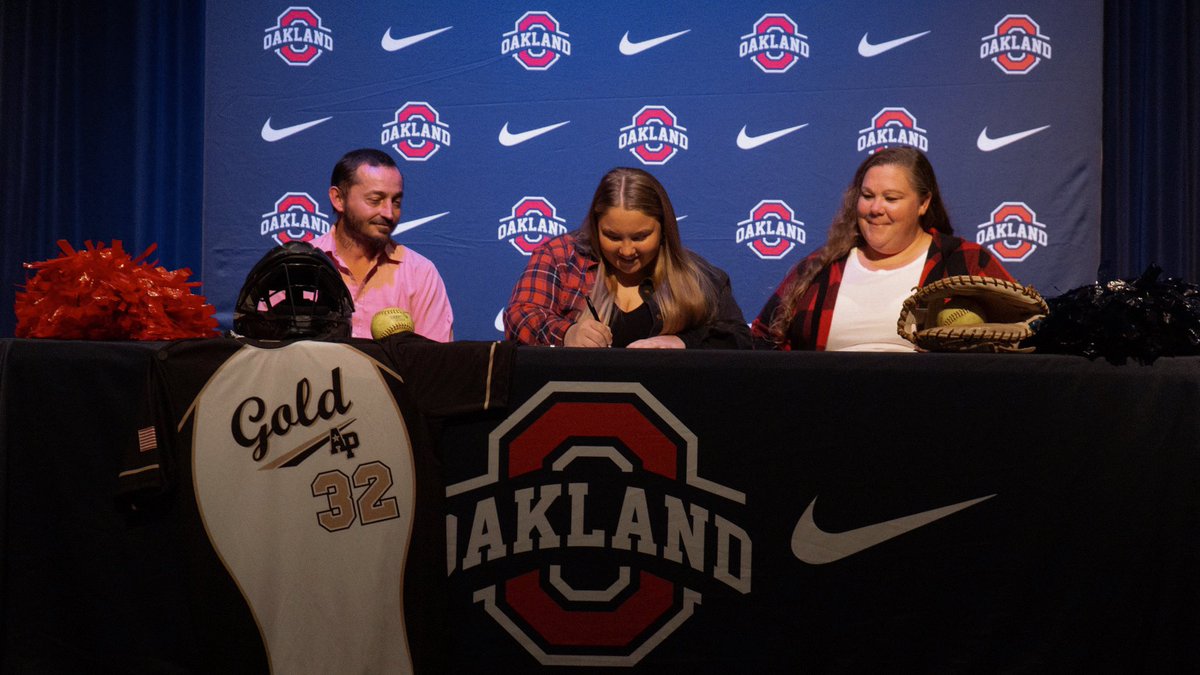 It’s official! Thank you to everyone who came out and supported me. Can’t wait for this next step in my journey! #gohawks ❤️🖤🦅