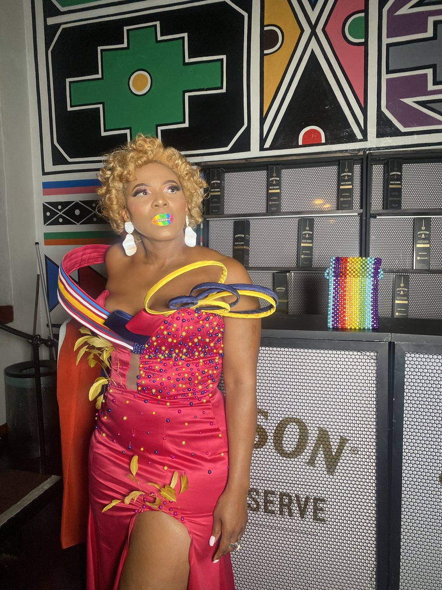 PennyLebyane's tweet photo. Ke #MoPedi #Feathers14 🏳️🌈🏳️🌈🏳️🌈 https://t.co/BCa8w7nv0G