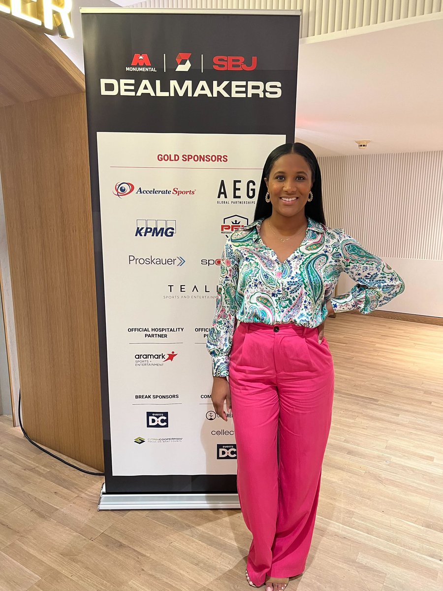 a16zclf's tweet photo. CLF’s @meghalexander joined WNBA players @nnekaogwumike and @E_Williams_1 as part of a panel at @SBJ’s #SBJDM to discuss investing for athletes and their social impact #clfsquad @SportTechie ⬇️
https://t.co/nLEQB7eUsx https://t.co/bvMLMoeskh