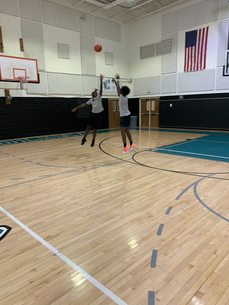 Molina Men’s Basketball tweet media