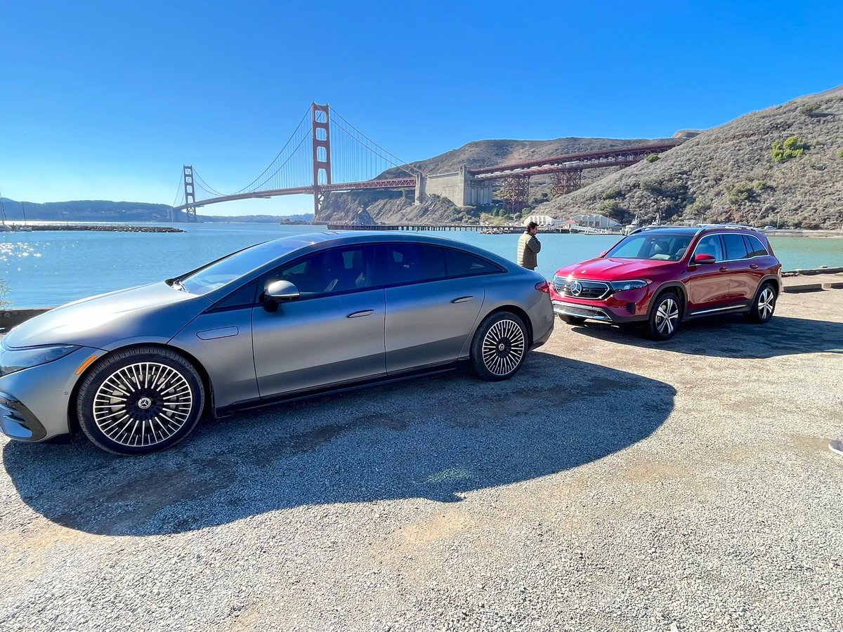 YogenPratap's tweet photo. And the customary stop at one of the world’s most photographed locations in the world on the #EQadventure with @MercedesBenzInd @AUTOTODAYMAG @carandbike https://t.co/q1AdOSsxJQ