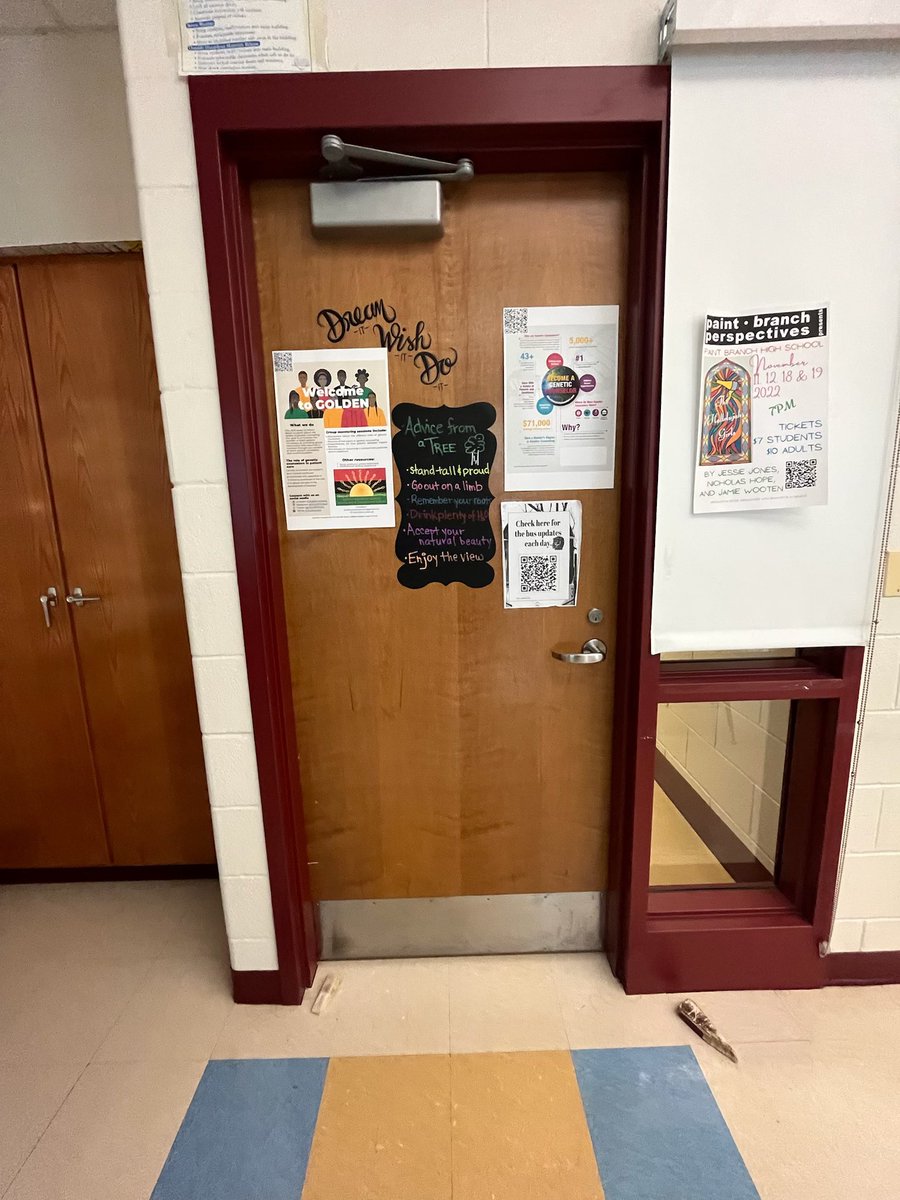 Enjoyed celebrating GC Awareness Day with students at my son’s high school, Paint Branch. These scholars in the medical science club kept me on my toes. I even got a question about CRISPR 😱. <a href="/GOLDENDNA2/">GOLDENDNA</a> <a href="/GeneticCouns/">Genetic Counselors</a> <a href="/minoritygenetic/">Minority Genetic Professionals Network</a> <a href="/PB_CareerCenter/">Paint Branch College & Career Center</a>