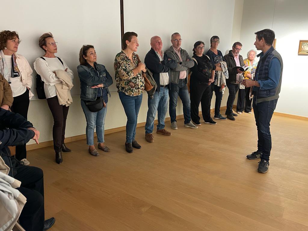 📌Esta tarde tenía lugar en el Palacio de los Irurita la visita guiada por Darío Vigueras Marín Baldo, comisario de la exposición "Pintores murcianos del siglo XIX" con gran afuencia de participación.🖼

⚠️Recuerda que mañana es el último día para poder visitar esta exposición.