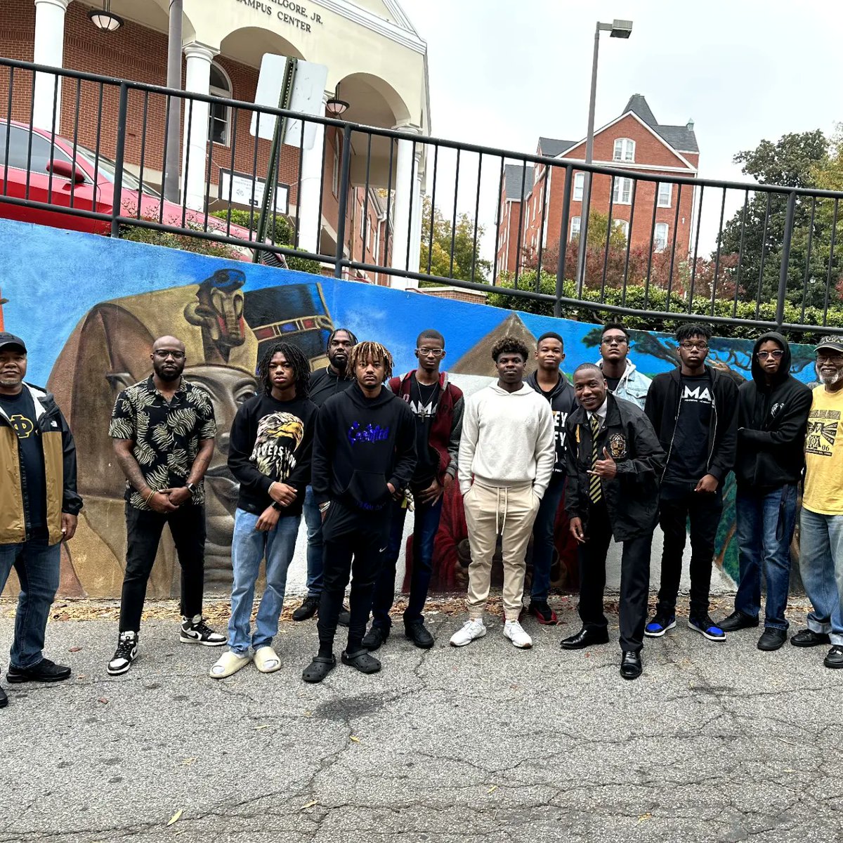 ClaytonAlphas's tweet image. On Saturday November 5, 2022 the brothers of Pi Gamma Lambda accompanied the Alpha Mentoring Academy on a tour of Morehouse College. The tour was led by Bro Johntavis Williams who is a Morehouse Alumnus.

#AlphaPhiAlphaFraternityInc #PiGammaLambda🤙🏾🤙🏾🤙🏾 #ClaytonCountyAlphas