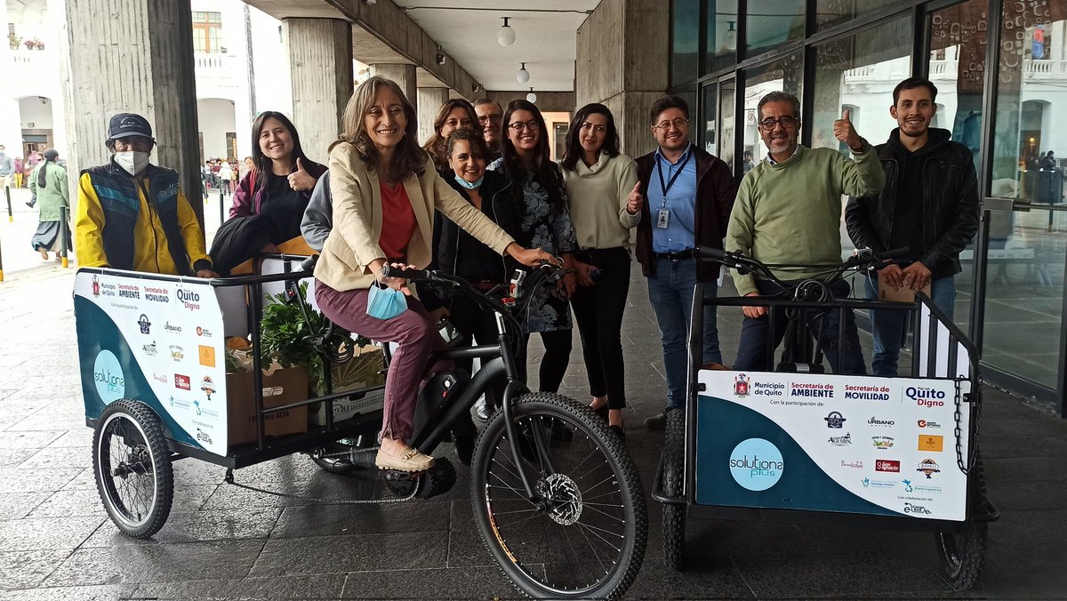 Asimismo, se presentaron vehículos eléctricos ligeros para transporte de carga en el Centro Histórico, implementados en el marco del Proyecto <a href="/SOLUTIONS_EU/">SOLUTIONSplus & Urban Electric Mobility Initiative</a>, una de las acciones de movilidad sostenible del PACQ.
#QuitoParaVivir