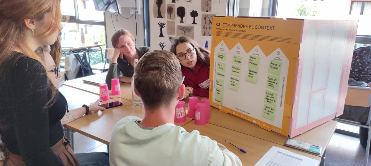 AnitsircCribot's tweet photo. Avui treballant juntes IFE, TIS i TASOC el repte de FP Challenge. Ha estat una experiència fantàstica de creativitat, innovació i treball en equip. @INS_Pla_Marcell @fpcatalunya @educaciocat @catFPx @impulsfp @fablabbcn @CentrinnoEU #FPChallenge #centrinnoeu #campamentinnovacio https://t.co/8kNj2R82iT