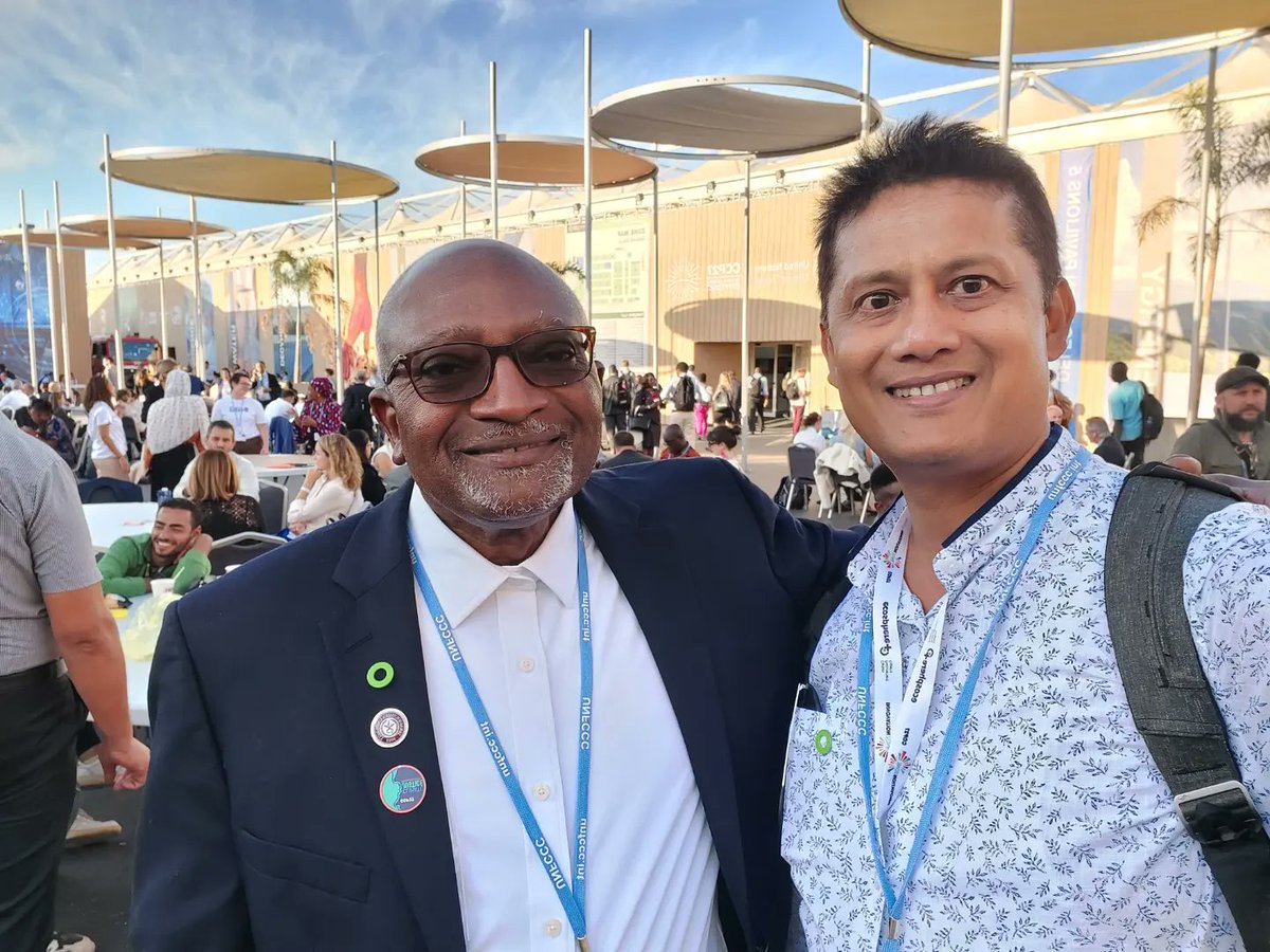 riturajphukan's tweet photo. Today at COP27! Met the 'Father of Climate Justce' Dr. Robert Bullard after 6 years, caught up with friends and colleagues, did one interview and participated in climate justice deliberations at side events. #LeadOnClimate #GrassrootsClimate #cop27egypt #indigenousclimatejustice https://t.co/9P6vyHU01t