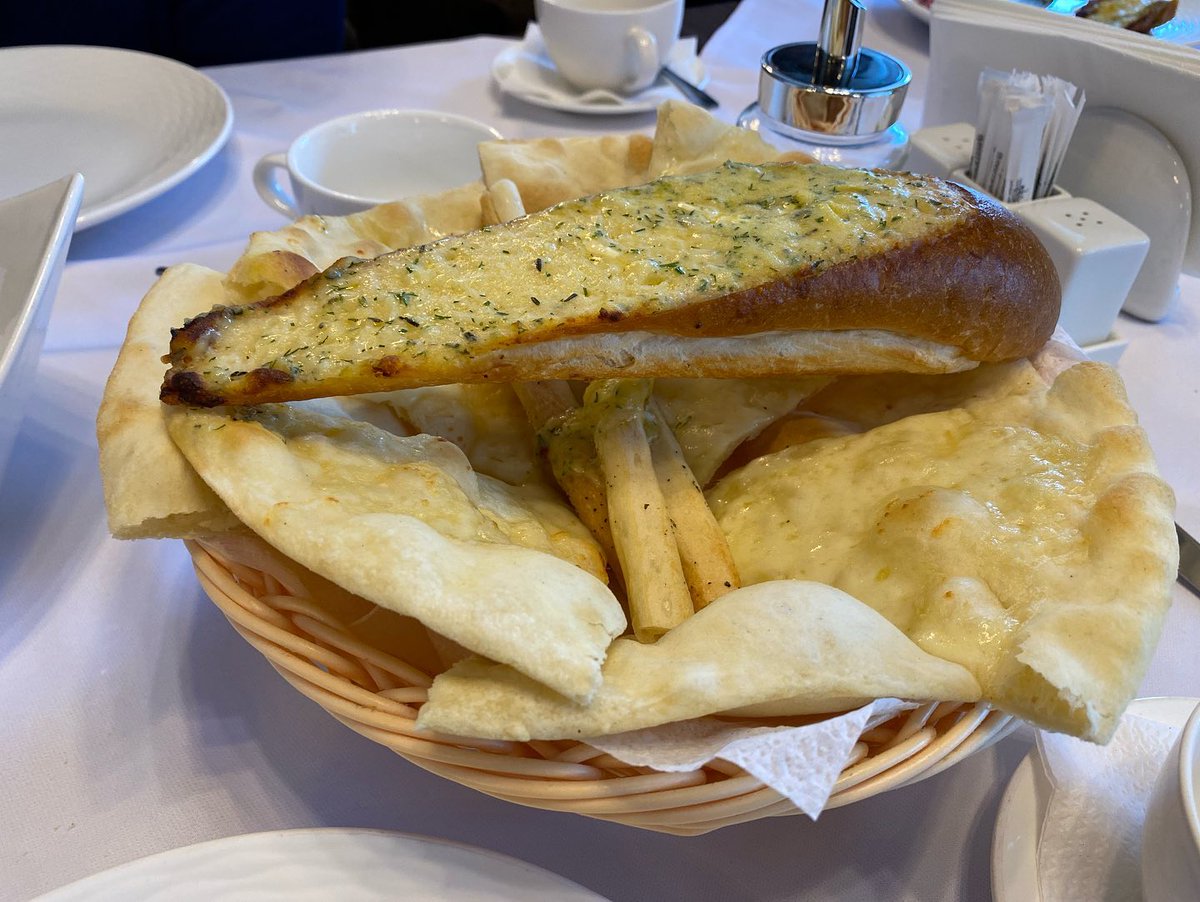 May you fight with the world for many years and still be full of freshness; may you go through hardships and still love life; the rest of your life is still long, and may we all work hard to move forward. Good morning!