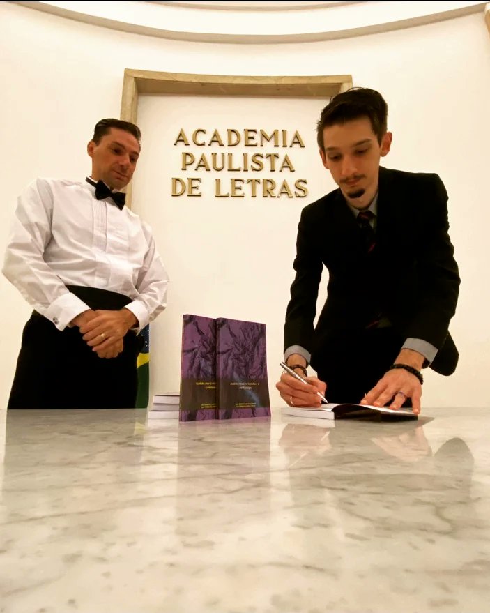 TravainLuiz's tweet photo. Lançamento do livro Assédio moral no trabalho e a conflitologia,  que honrosamente escrevi em coautoria com meu filho, o advogado e conciliador Luiz Felipe da Costa Travain.
 Local: Academia Paulista de Letras. https://t.co/s3yA9c0hcj
