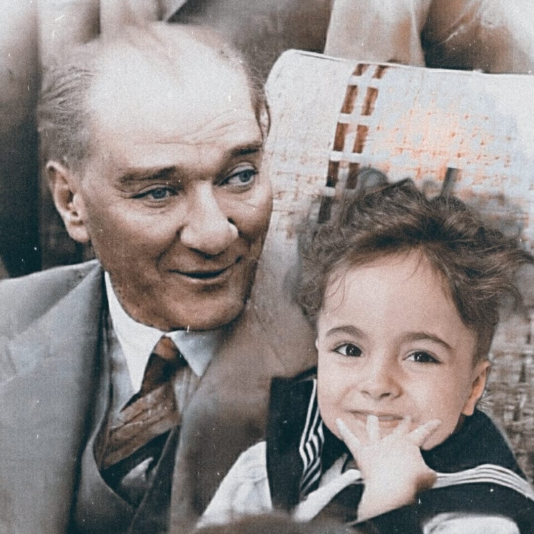 Saygı sevgi ve minnet ile 🖤
Daima iznindeyiz Atam 
10 Kasım 🖤