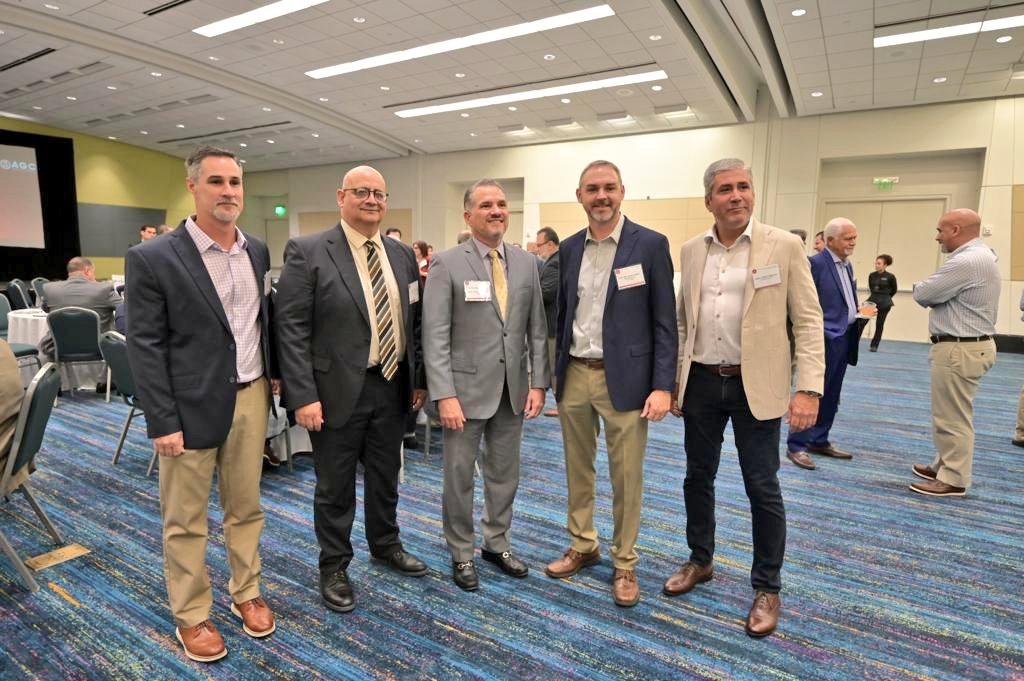 prdirafi's tweet image. Hoy compartimos con nuestros socios de la Asociación de Contratistas Generales-Capítulo de Puerto Rico, los proyectos que ha tenido la AFI a cargo y la importante agenda de reconstrucción que tenemos por delante, confiados de seguir impulsando la recontrucción de Puerto Rico.