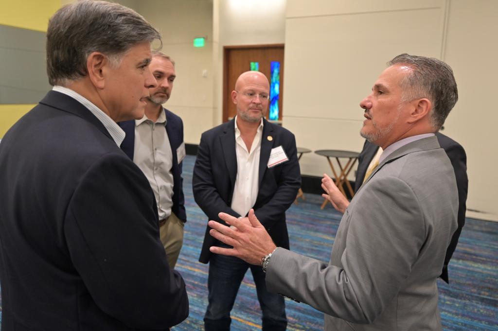 prdirafi's tweet image. Hoy compartimos con nuestros socios de la Asociación de Contratistas Generales-Capítulo de Puerto Rico, los proyectos que ha tenido la AFI a cargo y la importante agenda de reconstrucción que tenemos por delante, confiados de seguir impulsando la recontrucción de Puerto Rico.