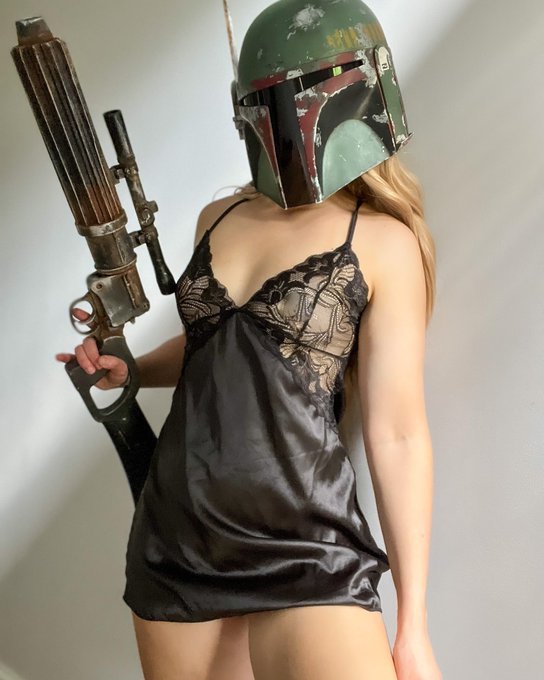When you have to disintegrate your enemies at 3 but have a nice dinner date at 7. https://t.co/bBpnX<a href="/tag/bobafett"class="tags"><span>#bobafett</span></a>