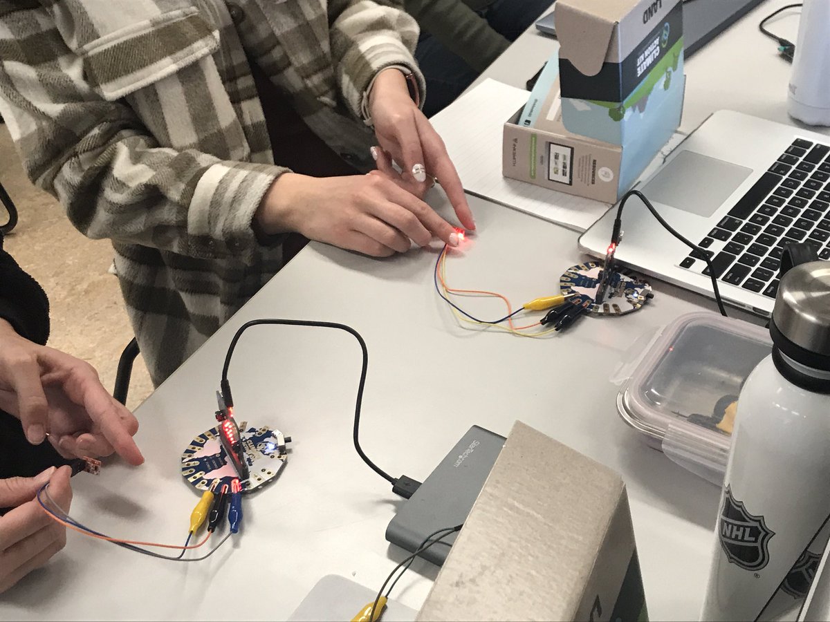 YKrawiecki's tweet photo. Great to share @InkSmith3D #ClimateActionKits with @OttawaU teacher candidates! Rich discussion about embedding curriculum and application of coding within the classroom! #ocsbScience @jengauthier9 @MrKwaiOCSB #ocsbCodes https://t.co/SaOOlkrImk