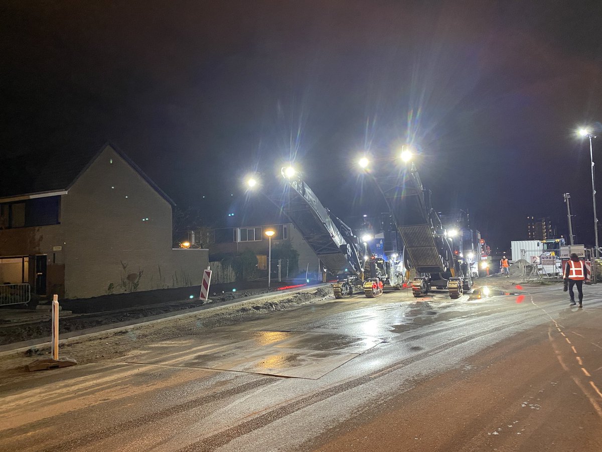 Gooseed72's tweet photo. Werkvakafzettingen en omleidingen geplaatst. Werkzaamheden #Ouddiemerlaan gestart. #asfaltfrezen #afsluiting #Diemen https://t.co/aSmgrulrlI