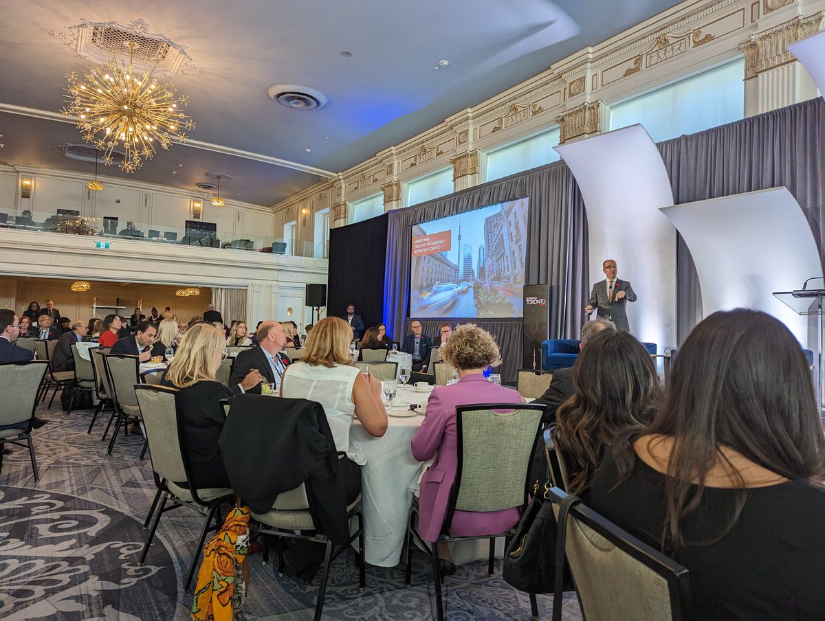 A full house and engaged discussion yesterday at Destination Toronto's annual Business Outlook Forum. Proud to share the insights, trends and strategies driving the visitor economy forward as a vital engine for Toronto.