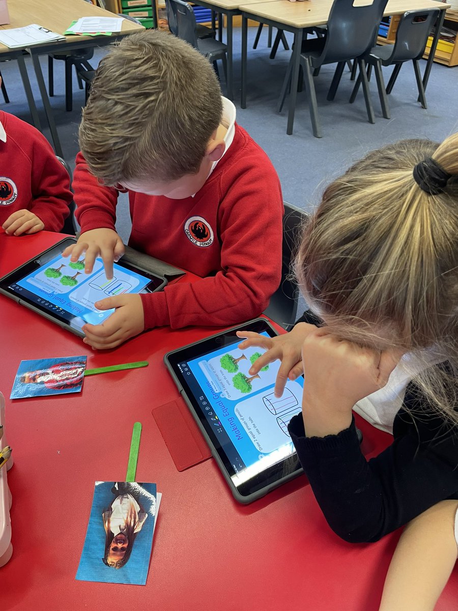 Miss_McIntosh0's tweet photo. Today in Primary 2 we learned how to sign into Showbie to complete some online tasks 🤗! We can’t wait to use this in our learning rotations to show off our super learning ⭐️ @CarmylePS https://t.co/ue0YeD9hKA