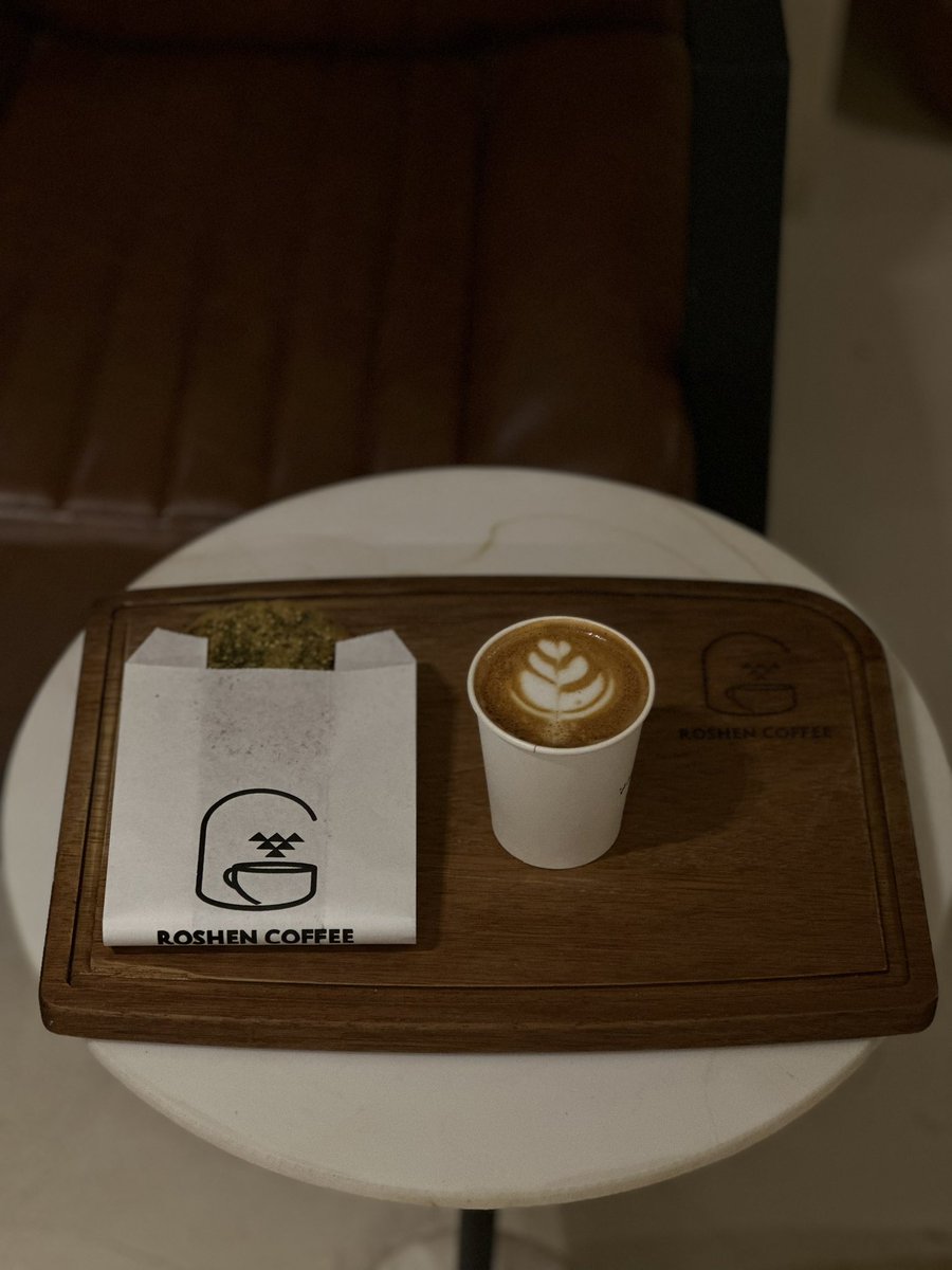 waleed_qarni_92's tweet photo. كوفي ROSHEN ☕️🤍

@roshencoffee 

الموقع/ طريق الإمام سعود بن عبدالعزيز بن محمد في مدينة #الرياض 

حي المروج

يوجد جلسات داخلية

الطلبات /

آسبريسو - فلات وايت - كوكيز زعتر ☕️🍪

#تغطيات_وليد_القرني
#السعودية
#كوفيهات_الرياض
#مطاعم_الرياض https://t.co/OSdoGKuUuC