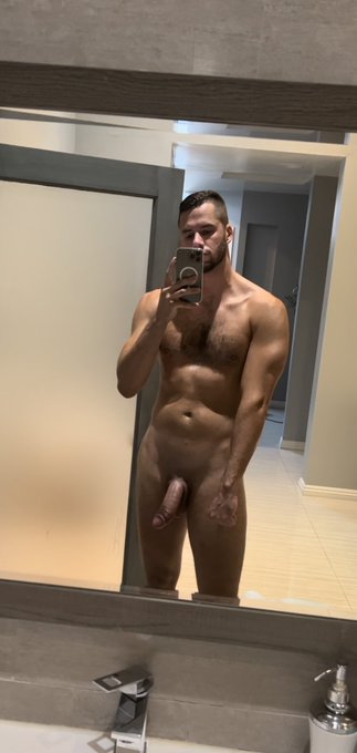 About to hop in the shower you coming? https://t.co/7uKFphcZRN