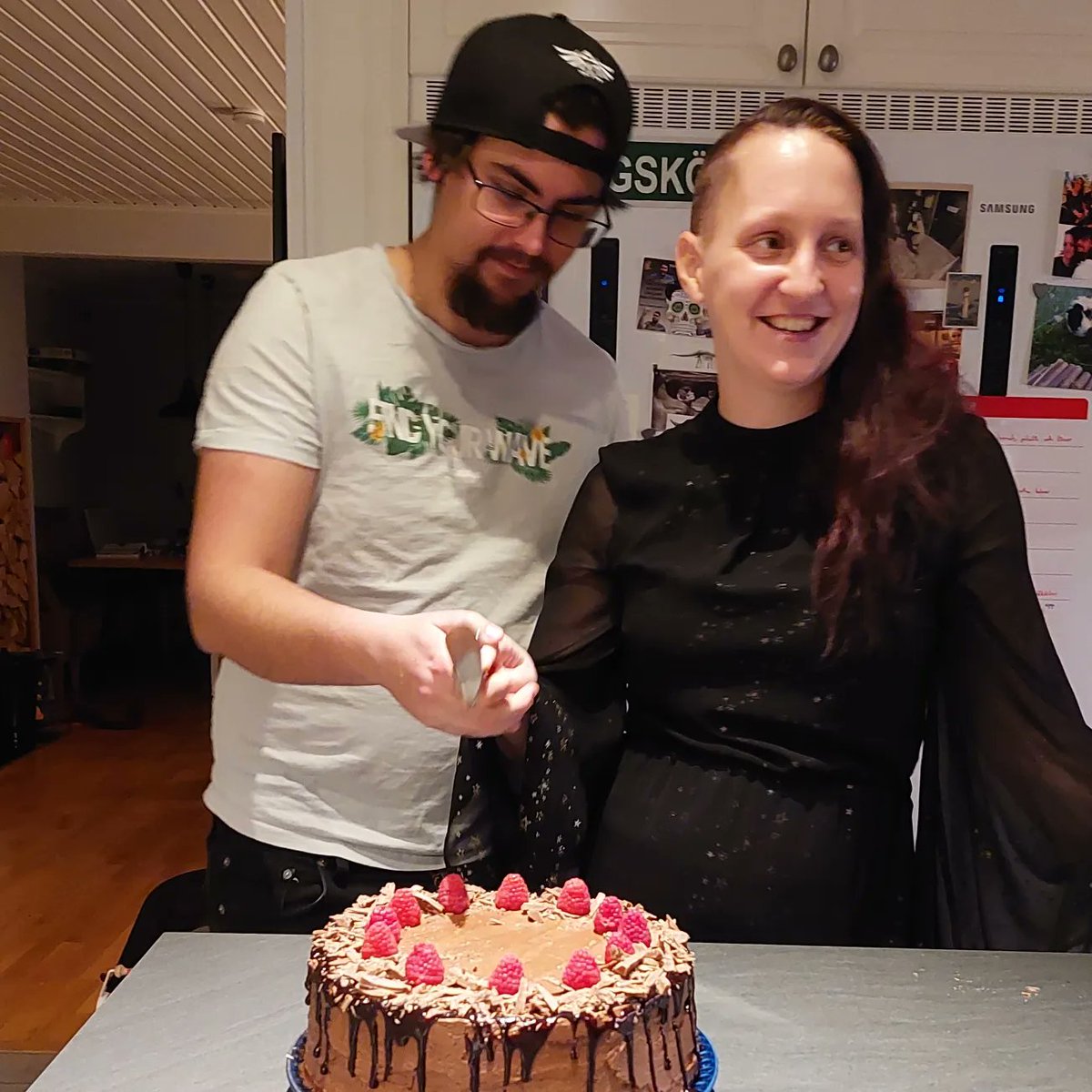 Ell Eastwood tweet media