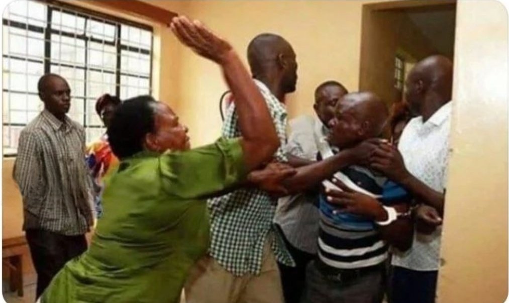 𒆜ʀoʟᴀɴᴅᴏ tweet media