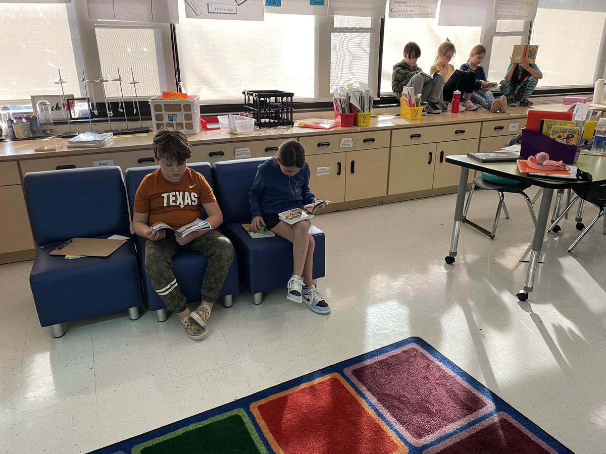 Small group work around vocabulary. Way to go 3rd grade word detectives! <a href="/laurakoterbski/">Laura Koterbski</a> #kiplingway #109way