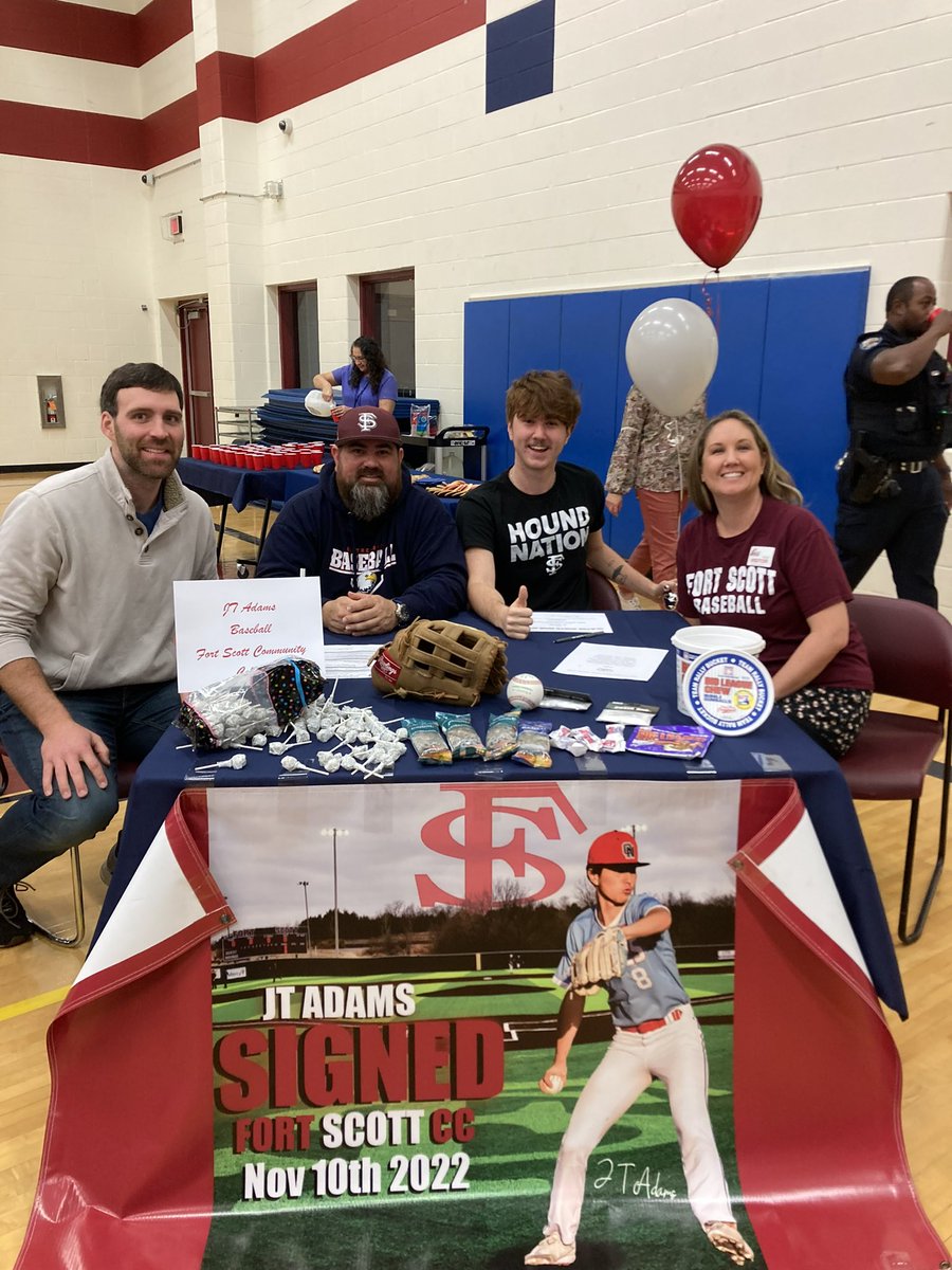 JTADAMS115's tweet photo. Signed my LOI today to continue my career @fsccbaseball !! Thank you to everyone who has helped along the way!! @Premier_BB_KC @EaglesOlathe @ONFlightCrew https://t.co/6MpUfIhvfB