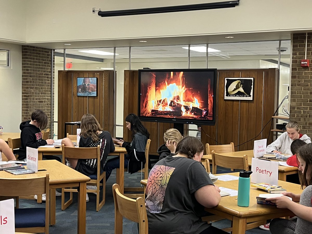 DonnaFWilson's tweet photo. Nonfiction book tasting with 7th grade students in the library! #robioUS @ccpsinfo @ClassyAP_KP @eringuthe @mdiamond1111 @RMSlibrarylady https://t.co/W0KRgElRKG