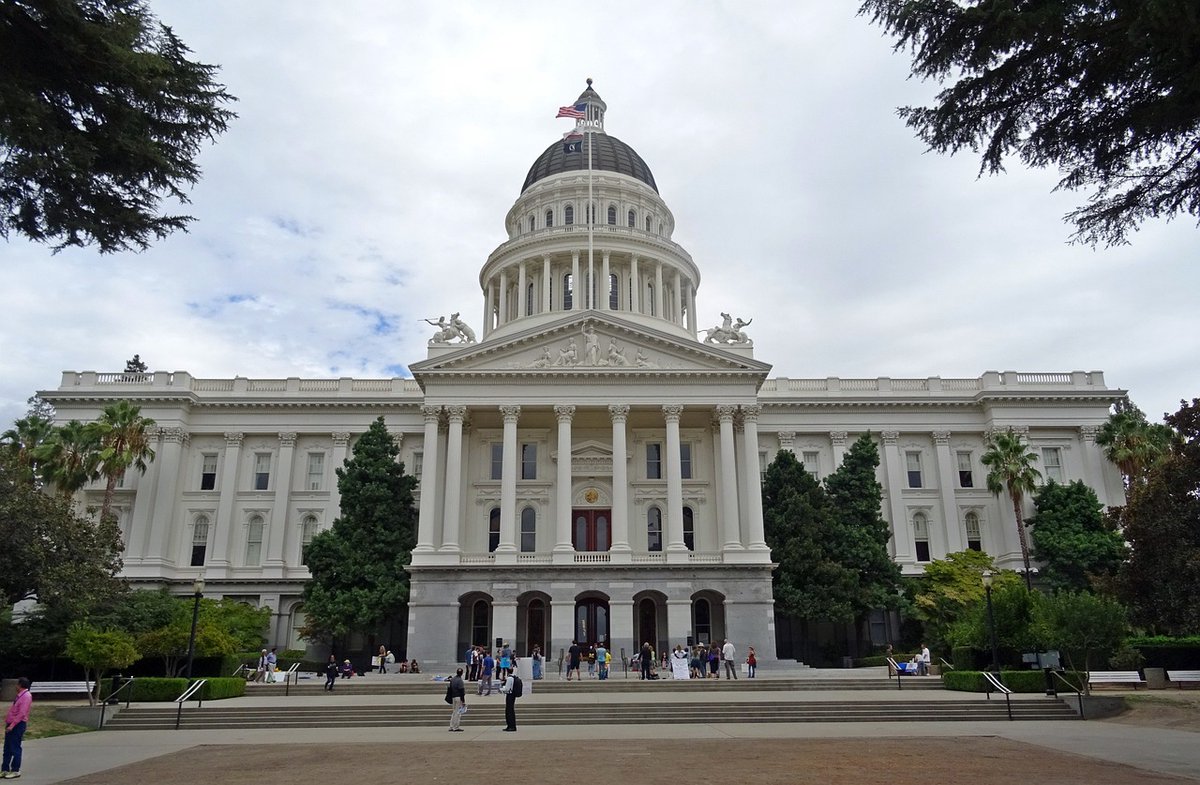 360Civic's tweet photo. New California privacy laws will take effect in 2023. This is a great step in the right direction, but they're ineffective unless you do your part and enforce these laws. How? Learn here: https://t.co/4cCxTVw5o1

#CPRA #california #californiaprivacyrights #privacyfirst #privacy https://t.co/BZf7oyO3Lr