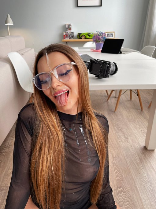 RT if you think i look good with a facial💦🤤 https://t.co/6oIAVyajQk