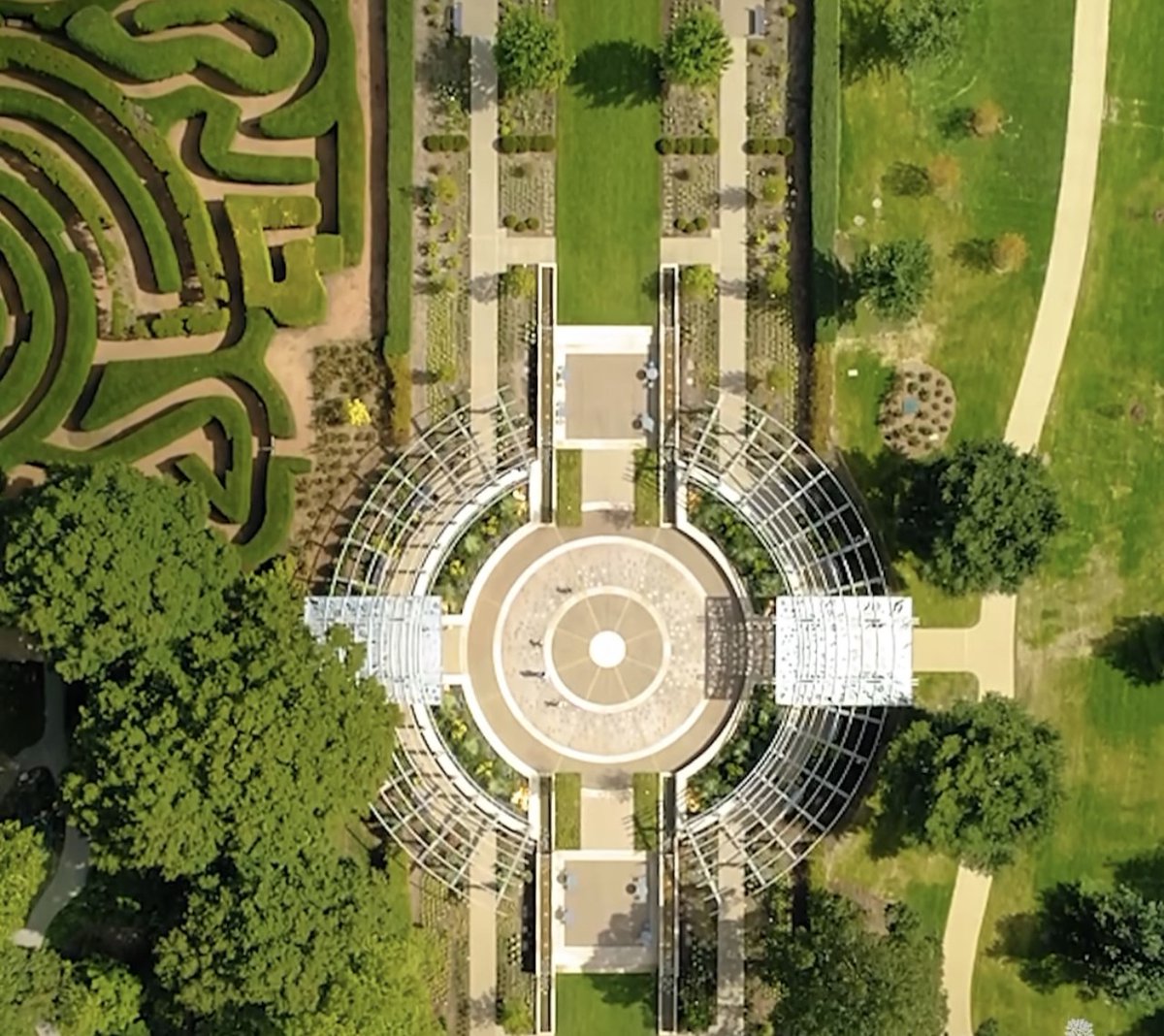 PublicGardens's tweet photo. @MortonArboretum in Illinois entered 30-year power purchase agreement w/ NextEra Energy Resources, LLC to install a 2-megawatt on-site #solar array anticipated to meet 100% of the organization's annual electricity needs in 2023. #sustainablegarden #sustainablegardens #solorpower https://t.co/YJVp4dGXXo