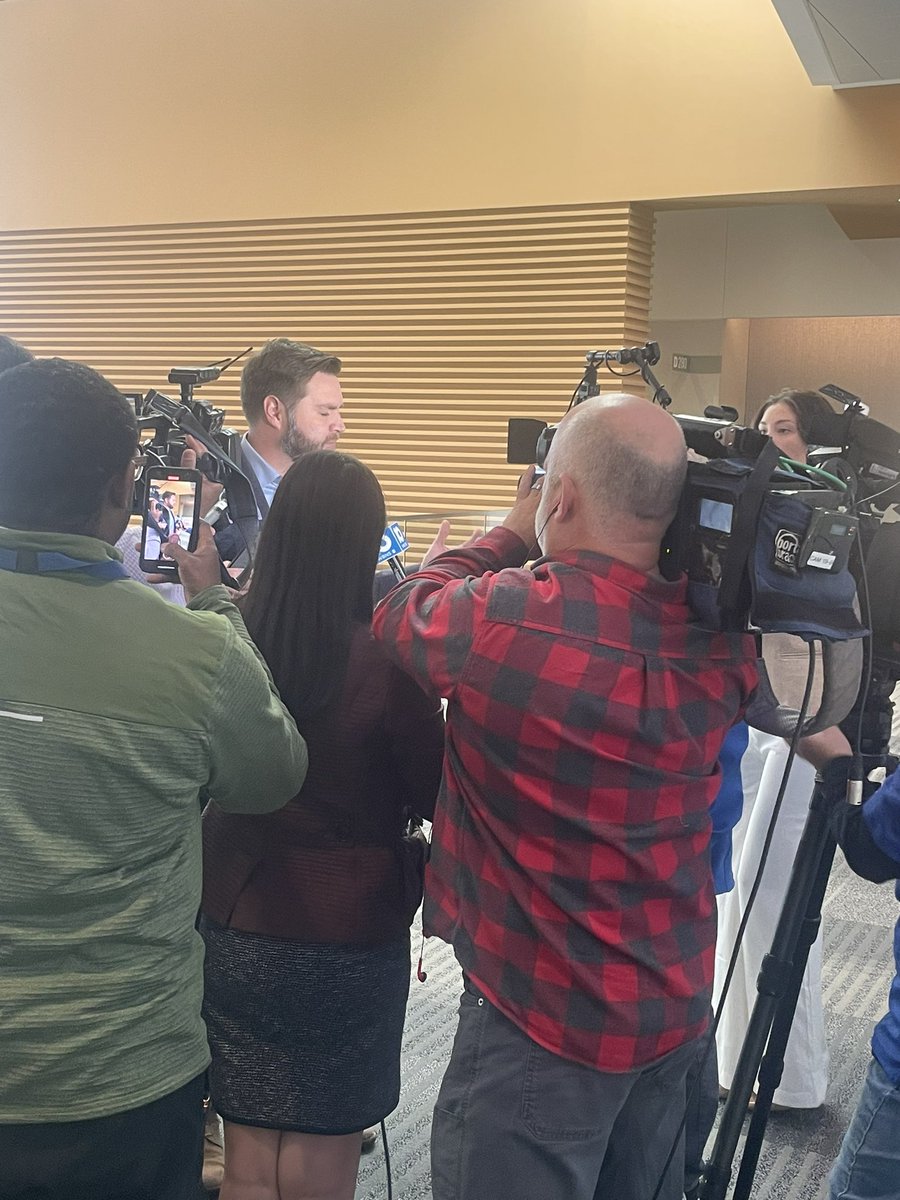 Senator elect Vance meets the press ahead of his speech at #22PGEC