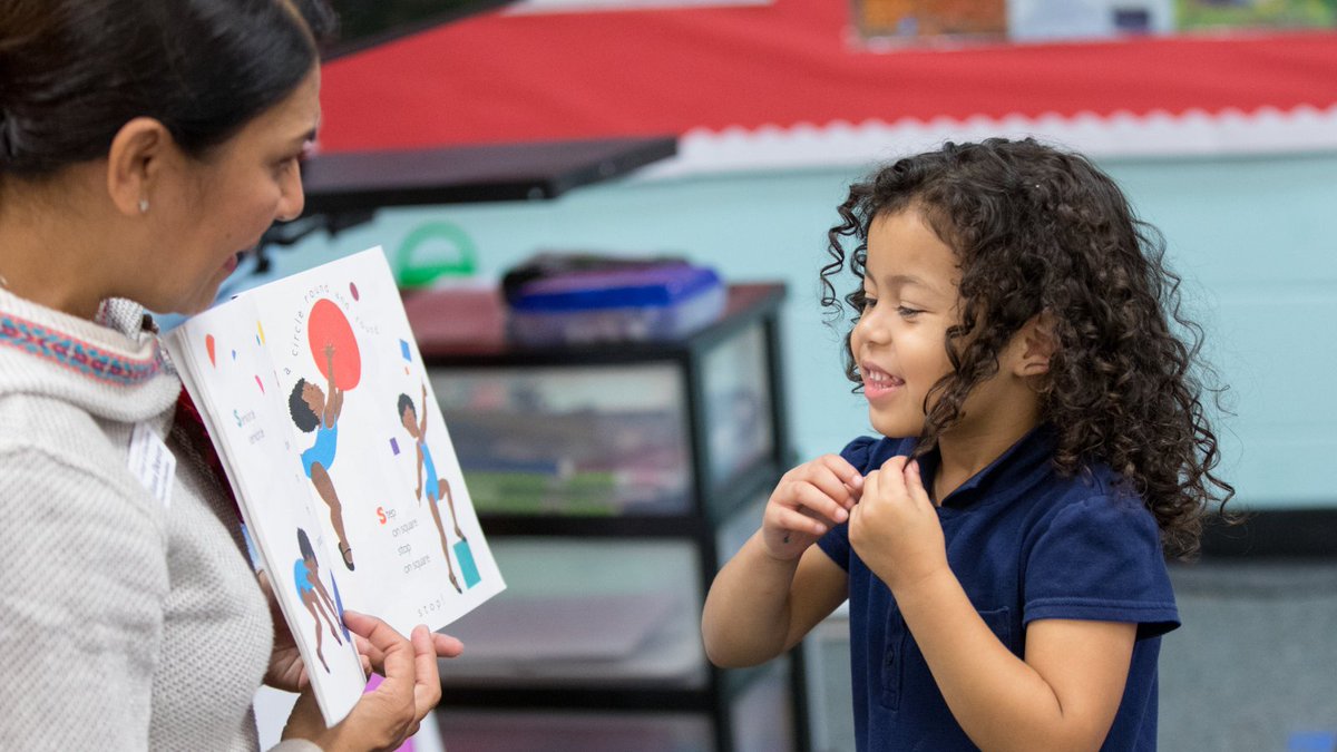 utexascoe's tweet photo. We're #LonghornProud of @SwansonPhD and her #research with @YMCAofCenTex and @YMCAofMiddleTN afterschool programs to identify the effectiveness of a #reading intervention delivered through peer tutoring, Sound Partners. Read more: https://t.co/LfbEPulqf4  https://t.co/DE9BRaOUQl https://t.co/dVz2ouaV7Y
