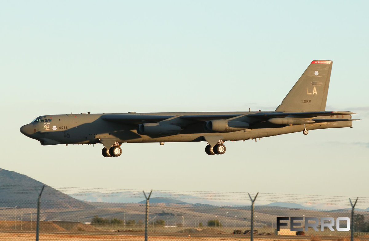air_comment's tweet photo. #b52 #b52h #b52bomber #b52stratofortress #b52bombers #b52uesday #usaf #airforce #usairforce #stratofortress #aircrafts #planespotting #militaryspotter #militaryspotting #aircraftspotting #aircraftspotter #planes #airforcebase #oldplane #landingaircraft #landing #avpicoftheweek https://t.co/8FkvwF0NNx