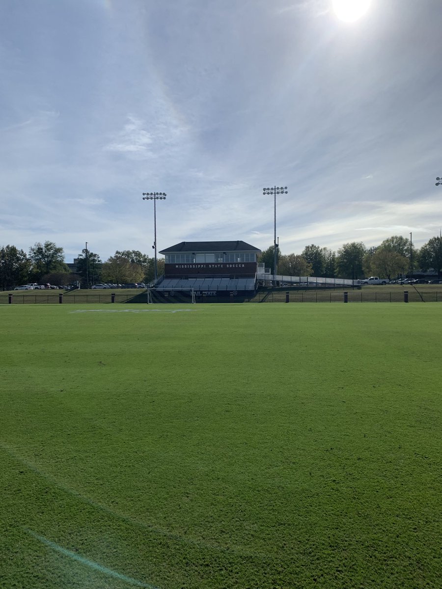 EdPosaski's tweet image. The Aggies have arrived at Mississippi State. ⁦⁦@NMStateWSOC⁩ hitting the field for the first time getting ready to battle ⁦@HailStateSOC⁩ in NCAAs tomorrow at 2pm MT. #AggieUp