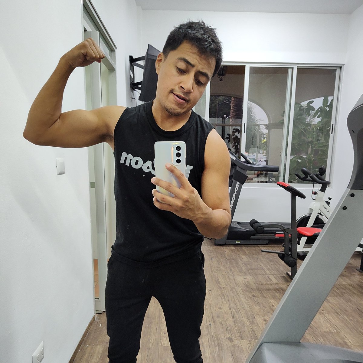 Charlyhott06's tweet photo. Estrenando Twitter 🐦
@LGBT @apodacagaysex @Monterreygay3 #gaymonterrey https://t.co/szHpwoHmtl