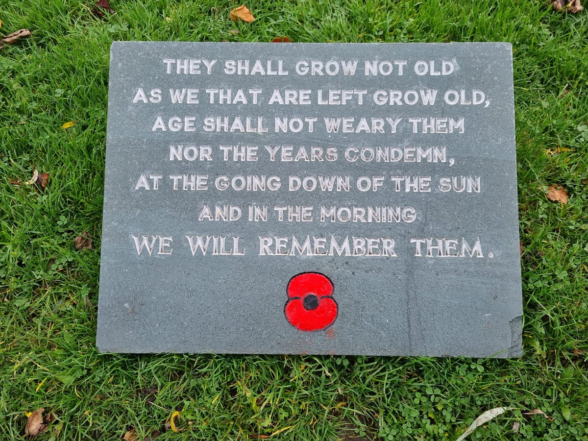 This morning Year 5 visited the war memorial in Cramlington to pay their respects ahead of Remembrance Day on Sunday. Their homemade wreaths were a very fitting tribute. Well done to all the children and staff involved. #remembranceday2022 #RoyalBritishLegion