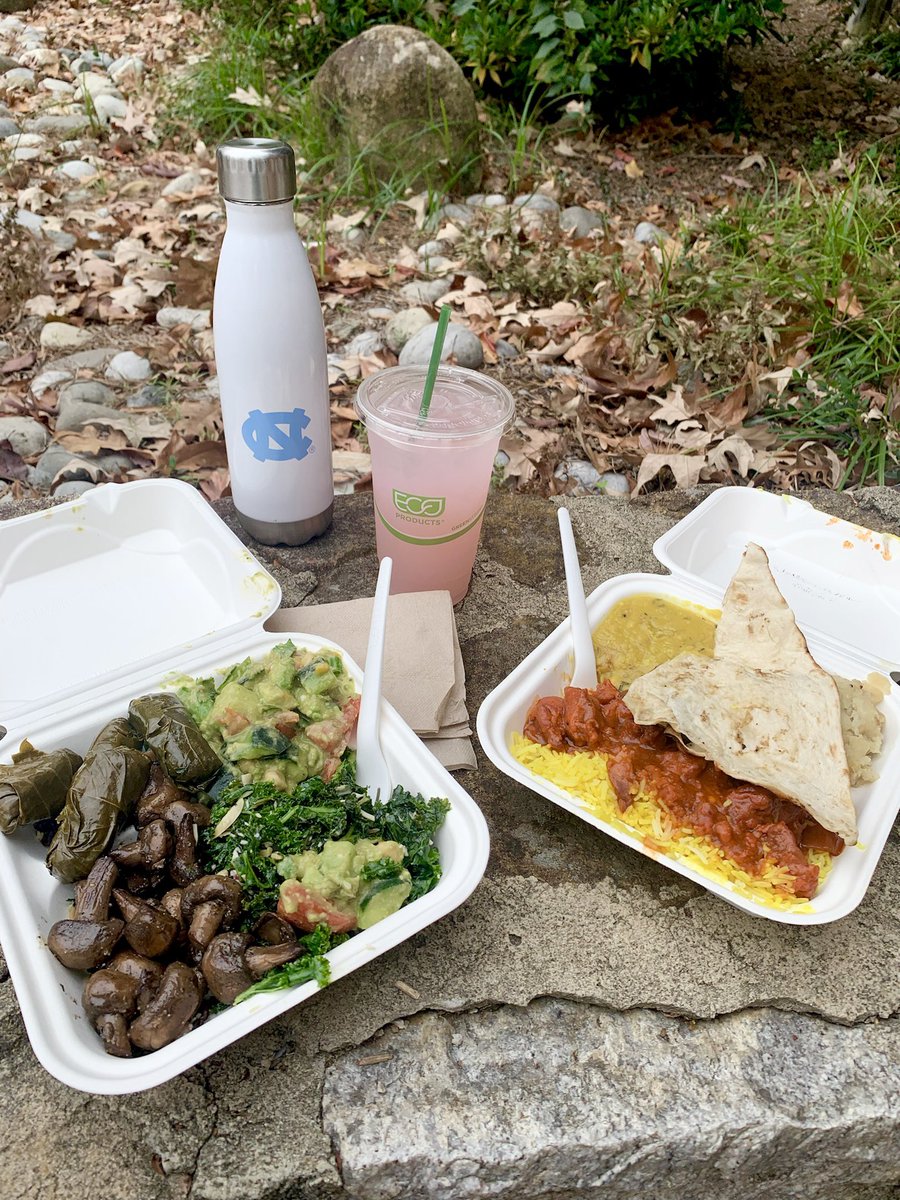 CDSatUNC's tweet photo. #EatSortWinUNC Did you know that these to-go boxes are compostable? Now, the ball is in your court! Make sure to compost your to-go boxes as well as any other organic waste. To Enter to win, follow us on Twitter, retweet this post, &amp; include #EatSortWinUNC! https://t.co/FQAfVOvLzG