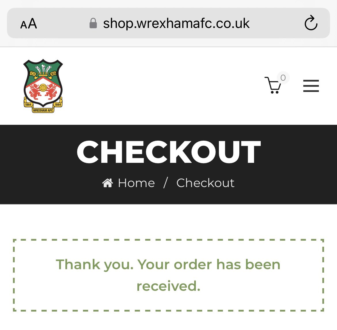 Smooches <a href="/VancityReynolds/">Ryan Reynolds</a>