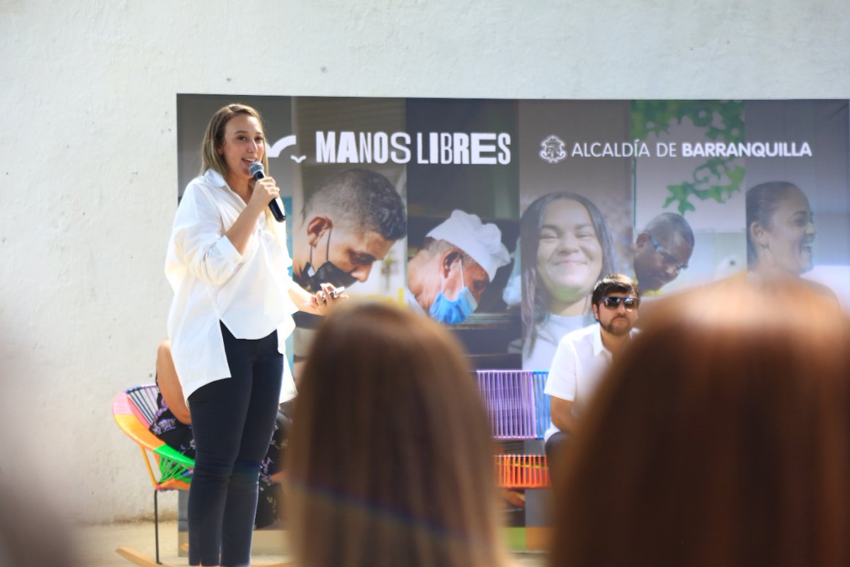 jenvillarreal's tweet photo. Llenos de orgullo lanzamos #ManosLibres🙌 la marca de nuestras unidades productivas de los Centros de Rehabilitación, para fortalecer procesos de resocialización de nuestr@s intern@s. Tras 2 años de trabajo con el apoyo de @jaimepumarejo hoy logramos hacer realidad este sueño 💚 https://t.co/OyEThrhuxd