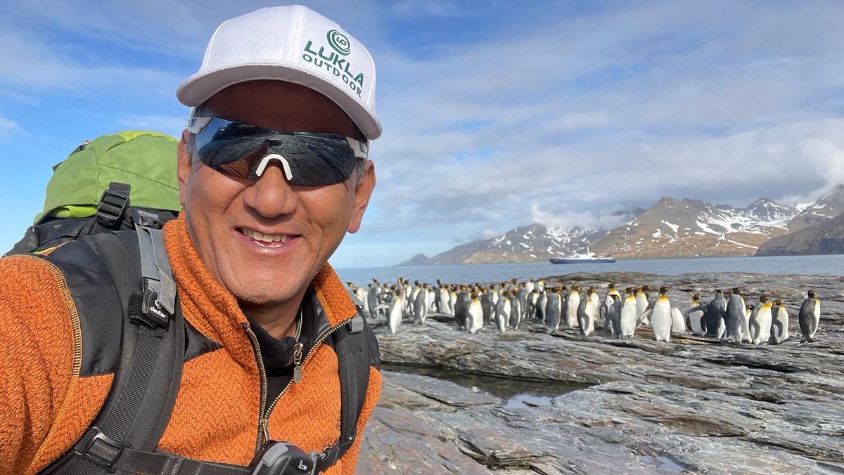 TTenzing's tweet photo. Climbing in Antarctica with TASHI Tenzing https://t.co/7eW3k4LBEb