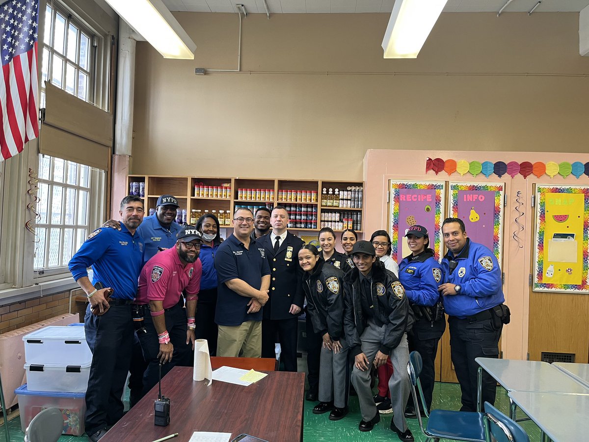 Last week we had the pleasure at @Is126Q to host @NYPD114Pct Deputy Inspector Kenneth Gorman and his team to talk about the amazing youth programs available to young people in Astoria & Long Island City. Check out some of the pics from the day below.