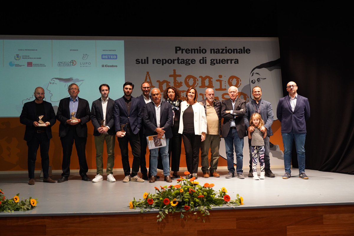 BoscoAlfredo's tweet photo. Premio nazionale categoria Fotografia sul reportage di guerra "Antonio Russo". Ringrazio la fiducia che la giuria ha riposto sul mio lavoro, in particolare @BiloFausto e @gabriellasimoni. 
Complimenti anche a @semprinif per la categoria Stampa. https://t.co/AyLBVdfD0O