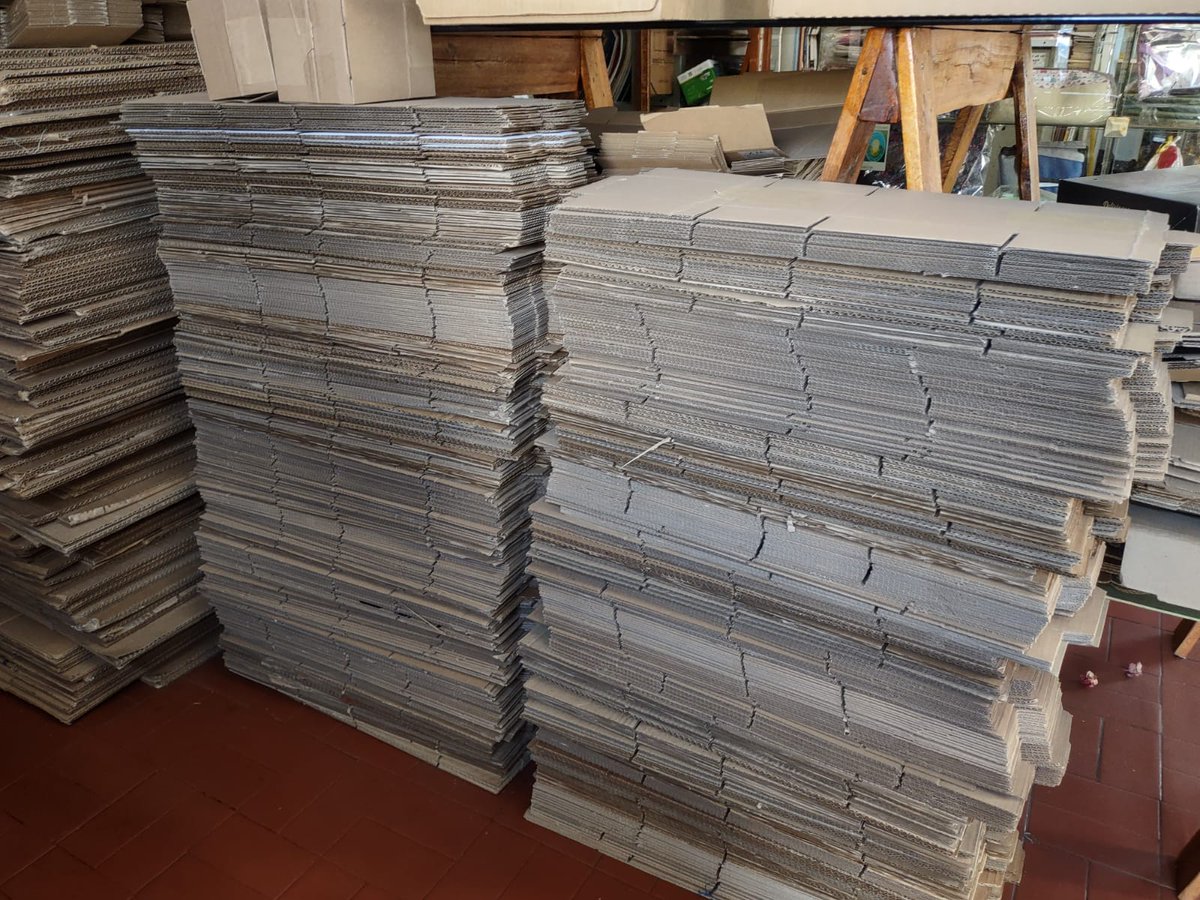 CacadorL's tweet photo. Caixas 15x11x11A R$ 1,10 cada. 19 9 8407-3337 https://t.co/YOe6f82pQ4